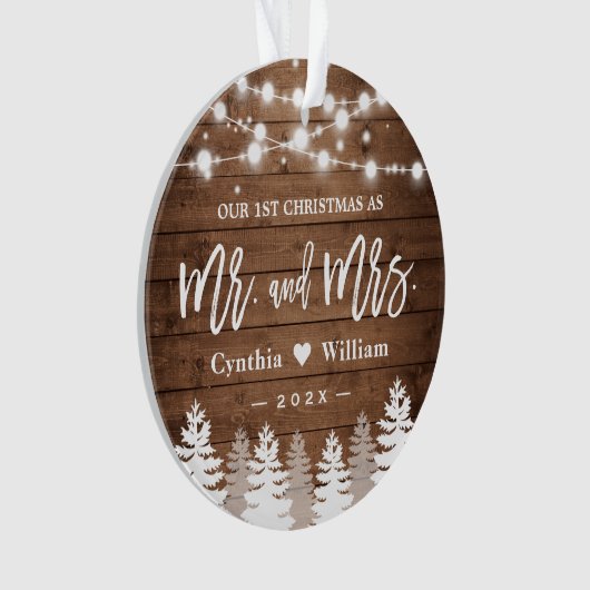 Onze eerste kerstPas getrouwd Rustige houtpine-boo Ornament (voorkant)