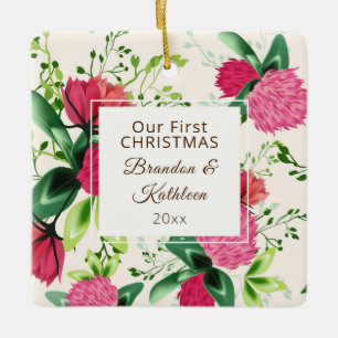 Onze eerste kerstrode roze groene klaver keramisch ornament