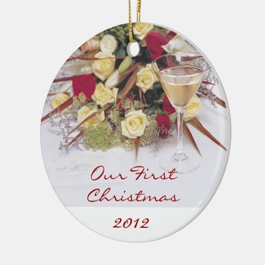 Onze eerste kerstversiering keramisch ornament (Links)