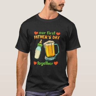 Onze eerste Vaderdag Drink Buddies Baby Beer T-shirt