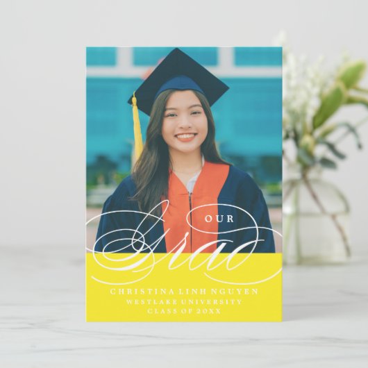 ONZE ELEGANTE SCRIPT GRAD | AFSTUDEERUITNODIGING KAART (Staand voorkant)