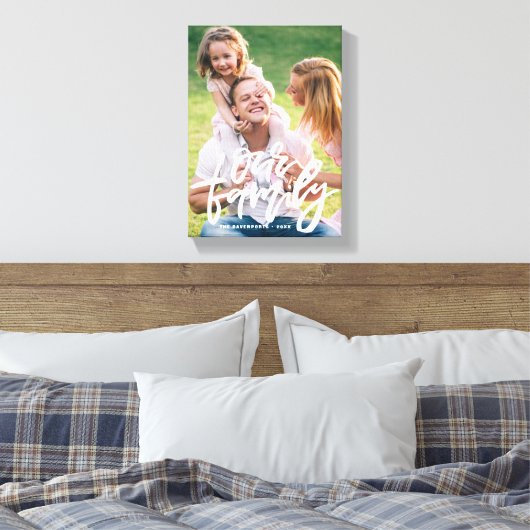 Onze familie Hand Lettered Script gepersonaliseerd Canvas Afdruk (Insitu (Slaapkamer))