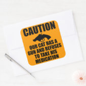 Onze kat heeft een Pistool Vierkante Sticker (Envelop)