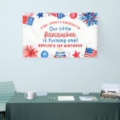 Onze Kleine Firecracker 4 juli 1 Verjaardag Spandoek (Beurs)