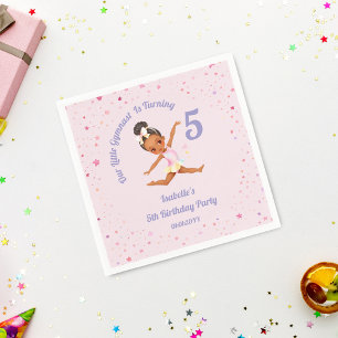Onze kleine gymnast wordt 5 roze verjaardag servet