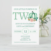 Onze kleine pompoen is Two Mint/Pink verjaardagsfe Kaart (Staand voorkant)