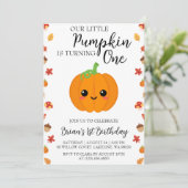 Onze kleine pompoen verjaardagsuitnodigingen kaart (Staand voorkant)