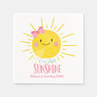 Onze kleine zonneschijn roze meisje boog zomer ver