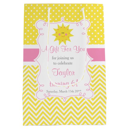 Onze kleine zonneschijn verjaardag dank u medium cadeauzakje (Achterkant)