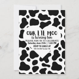 Onze Lil Moo-jongen draait twee verjaardagskaart Kaart