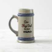 Onze stiefvader is onze HELD stiefvader rustiek co Bierpul (Links)