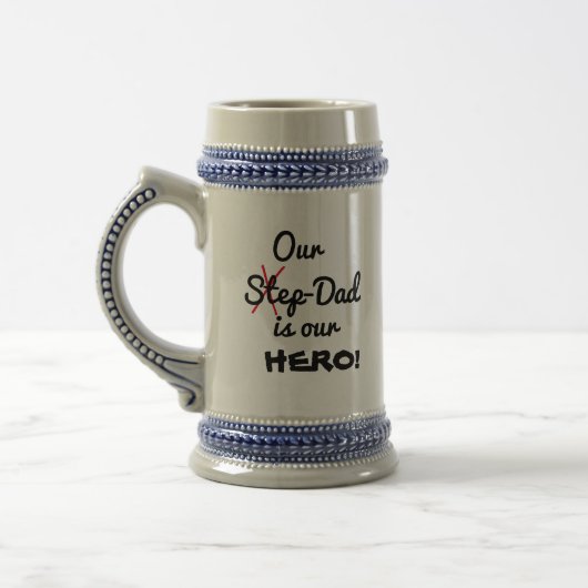 Onze stiefvader is onze HELD stiefvader rustiek co Bierpul (Links)
