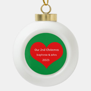 Onze tweede kerst samen Schattige Rode Hart 2023 Keramische Bal Ornament