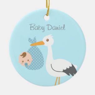 Ooievaar bezorgt decor voor de babykamer van een j keramisch ornament