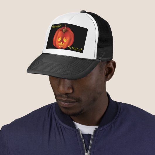 Oooh, zo eng! Vampire Jack-O-Lantern Halloween Trucker Pet (In situ)