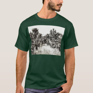 Oost en West Shaking Hands bij het Leven van Laats T-shirt