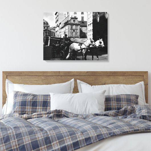 Oostenrijk: Wenen Dreimaderlhaus Fiaker Canvas Afdruk (Insitu (Slaapkamer))