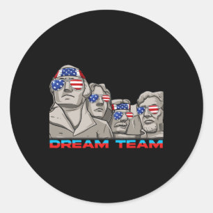 Op 4 juli is er een grappige patriottische preside ronde sticker
