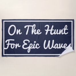 Op de tong voor epic Waves Beach-handdoek Strandlaken