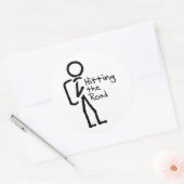 Op de weg ronde sticker (Envelop)