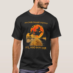 Op een donkerwoestijn in mijn haarkat t-shirt