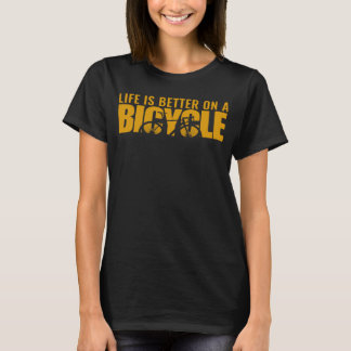 Op een fietsfiets fietsen t-shirt