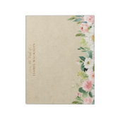 Op het bureau van de Blush Pink Waterverf Flowers Notitieblok (Gedraaid)