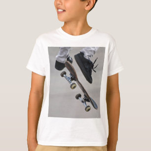 Op het skateboard van de lucht t-shirt