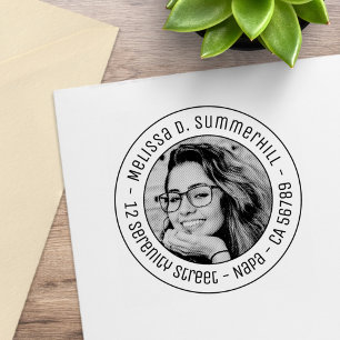 Op maat gemaakt portret foto ronde adrespla </s> 	rubberstempel