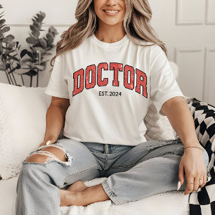 Op maat gemaakte doktersjas, afstudeercadeau voor t-shirt