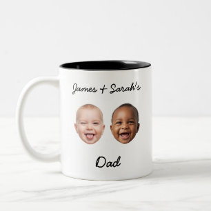 Op maat gemaakte gezichten en namen van kinderen G Tweekleurige Koffiemok