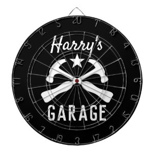 Op maat gemaakte mannelijke auto garage of mancave dartbord