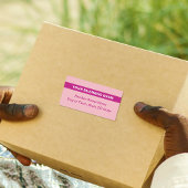 Op tekst gebaseerd met highlight roze verzendlabel