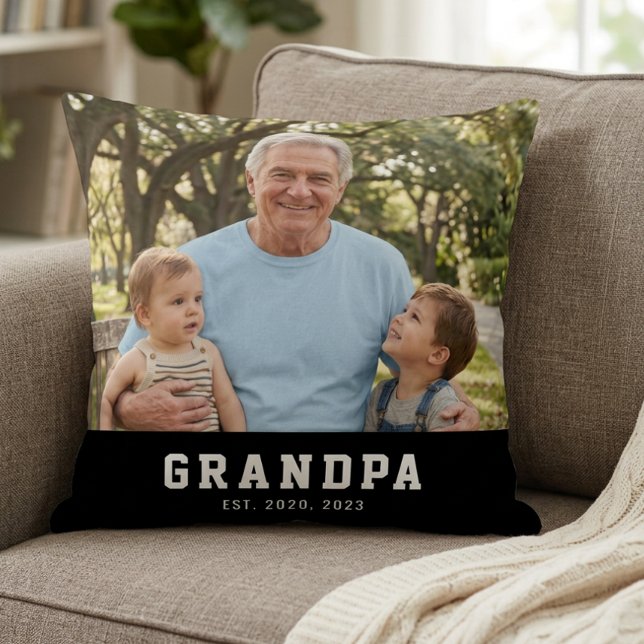Opa heeft moderne, vette witte foto opgericht kussen (Creator heeft geüpload)