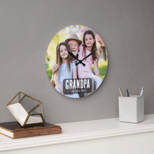 Opa Opgericht Wit schrift foto Grote Klok