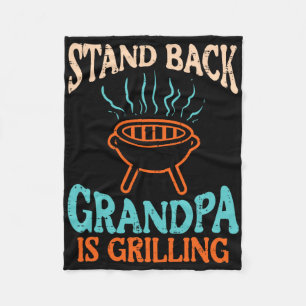 Opa staat te grillen BBQ Reddingsopa Fleece Deken