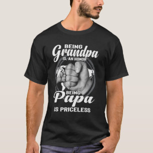 Opa zijn is een eerbetoon dat Papa geen prijs heef T-shirt