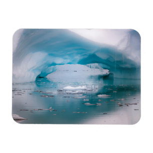Open Arch IJsberg   Antarctica Magneet
