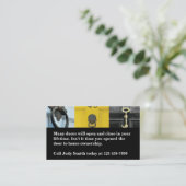 Open deur naar eigen eigendom onroerend goed visitekaartje (Staand voorkant)