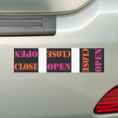 OPEN DICHT OP ZWART. BUMPERSTICKER (Op auto)