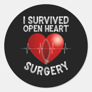 Open hij overleefde de aanval ronde sticker