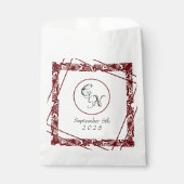 Open-werk monogram wit-bordeaux bruiloft bedankzakje (Voorkant)