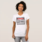 Opgeleide zwarte vrouw. t-shirt (Voorkant volledig)