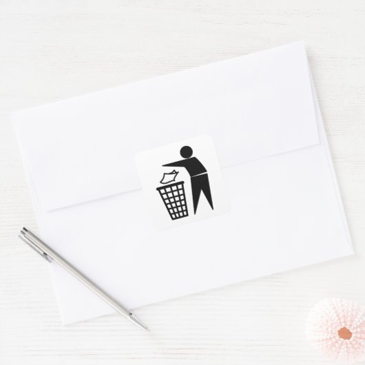 opgeruimd Man dat afval weggooit Vierkante Sticker (Envelop)