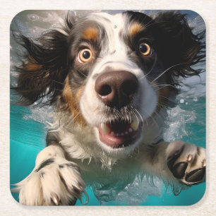 Opgewonden Hond Zwemt Onderwater Ontwerp Vierkante Kartonnen Onderzetter