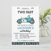 Opgroeien twee snelle race auto verjaardag uitnodi kaart (Staand voorkant)