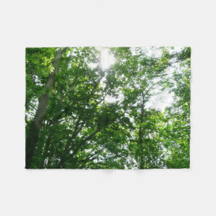Opkijkend naar zomerse bomen fleece deken