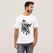 Oplaadstier - Kracht en vastberadenheid T-shirt (Voorkant volledig)