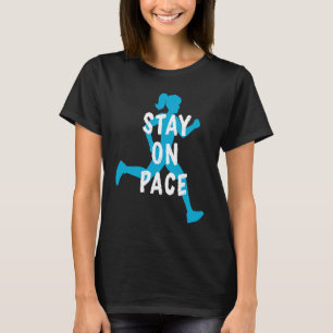 Opleiding van een half marathonveld met motivatie t-shirt