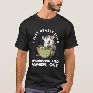 Opossum eet Ra Noedels Japans eten Possum Knaagdie T-shirt